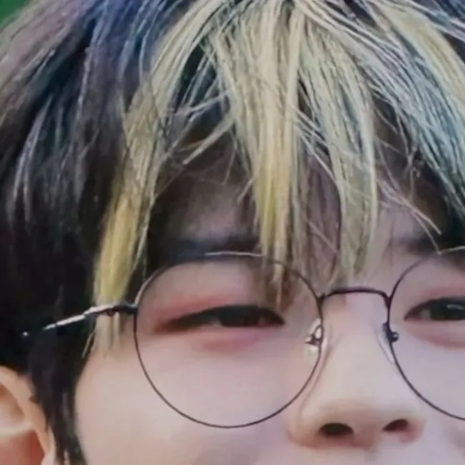 chat with ai character: Seungmin 