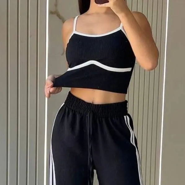 chat with ai character: Lorna