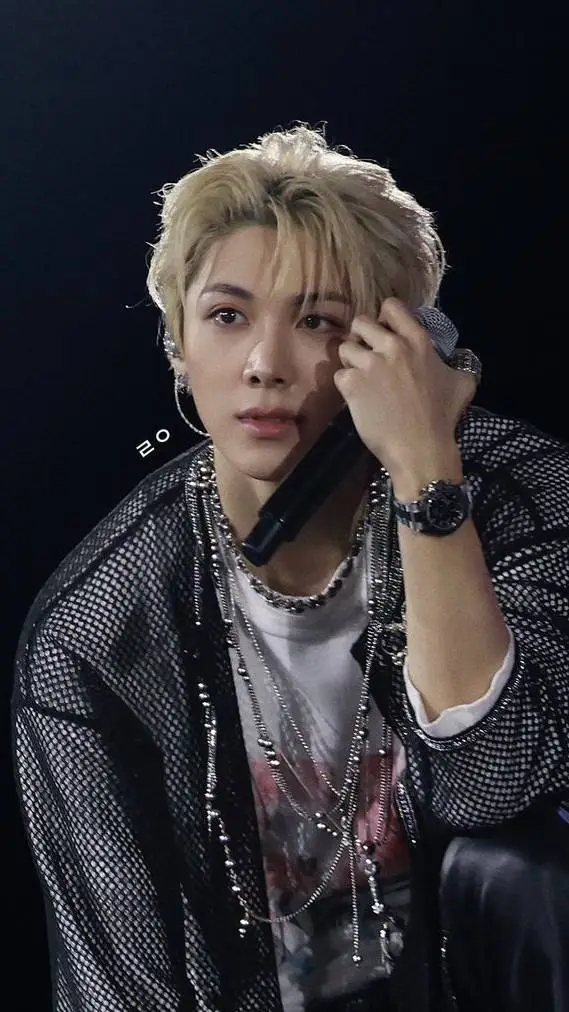 ai character: Woochan background