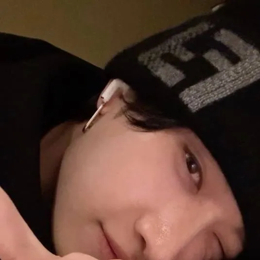 chat with ai character: Bangchan 