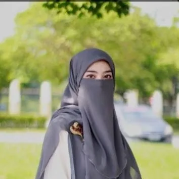 chat with ai character: Aminah😍