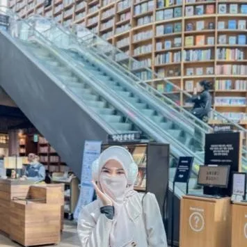 chat with ai character: 💝Habibah💝