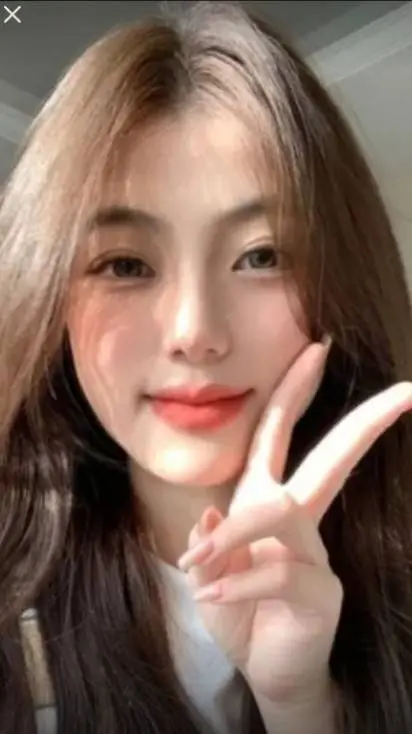 ai character: ✨Talkior-vcW19BY8✨ background