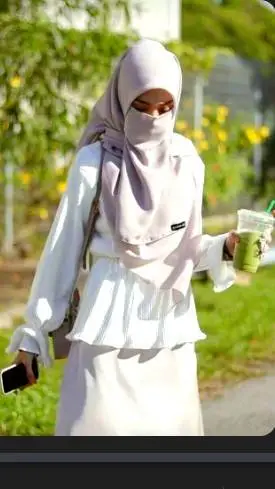 ai character:  🥲Alisha🥲 background