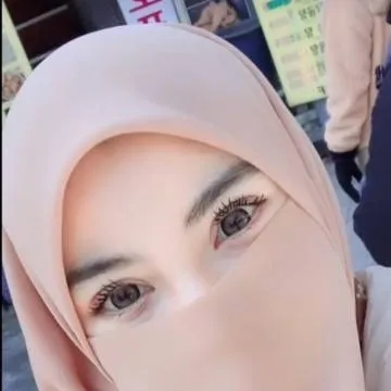 chat with ai character: 💓Zulaikha💓