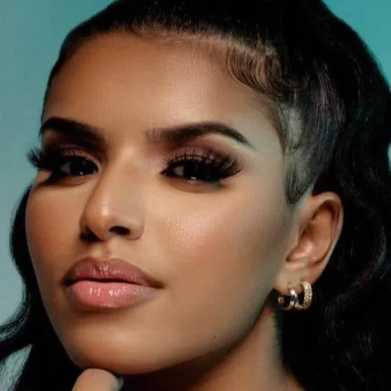 chat with ai character: 𝓘𝓶𝓮𝓷 𝓮𝓼