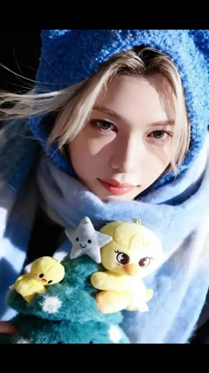 ai character: Felix  background