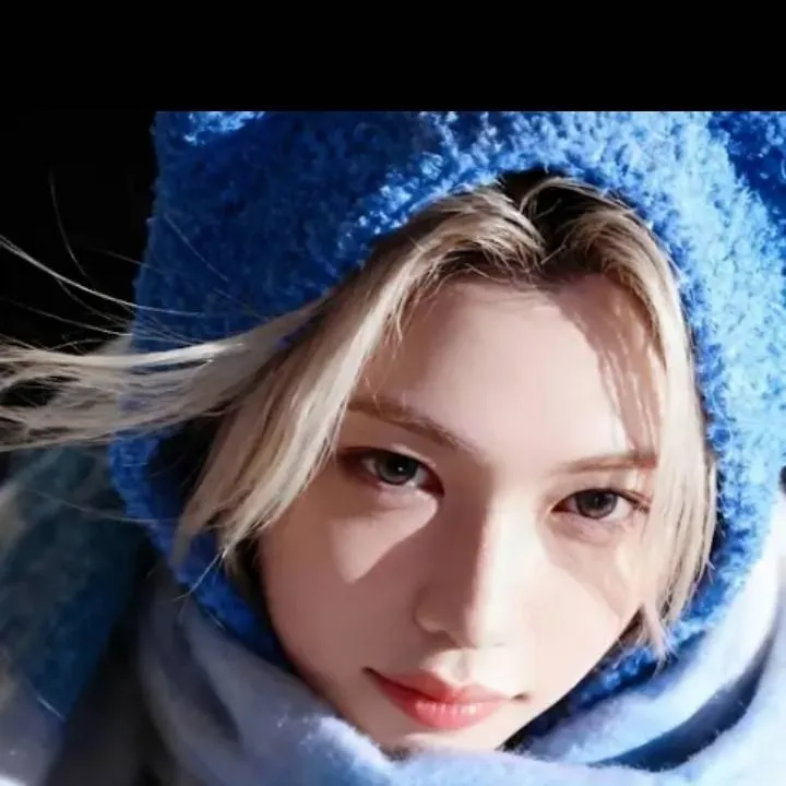 chat with ai character: Felix 