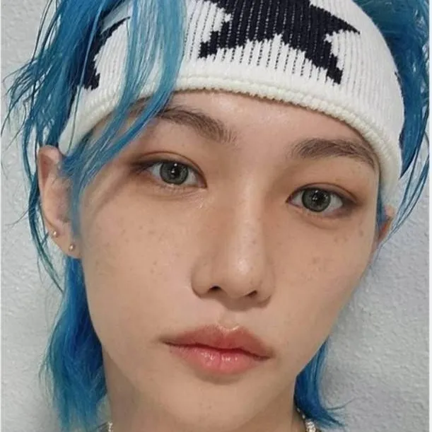 chat with ai character: Felix 