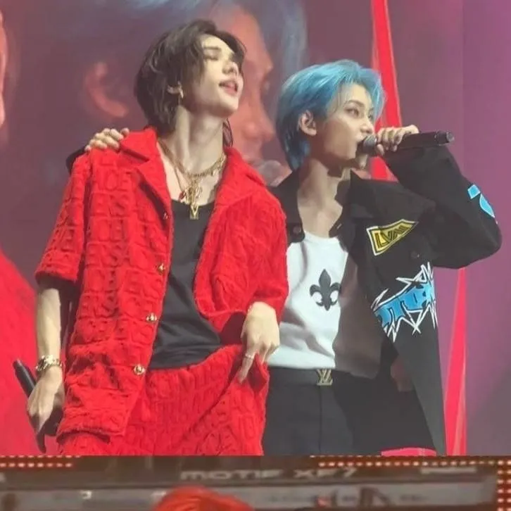 chat with ai character: Felix💧🔥