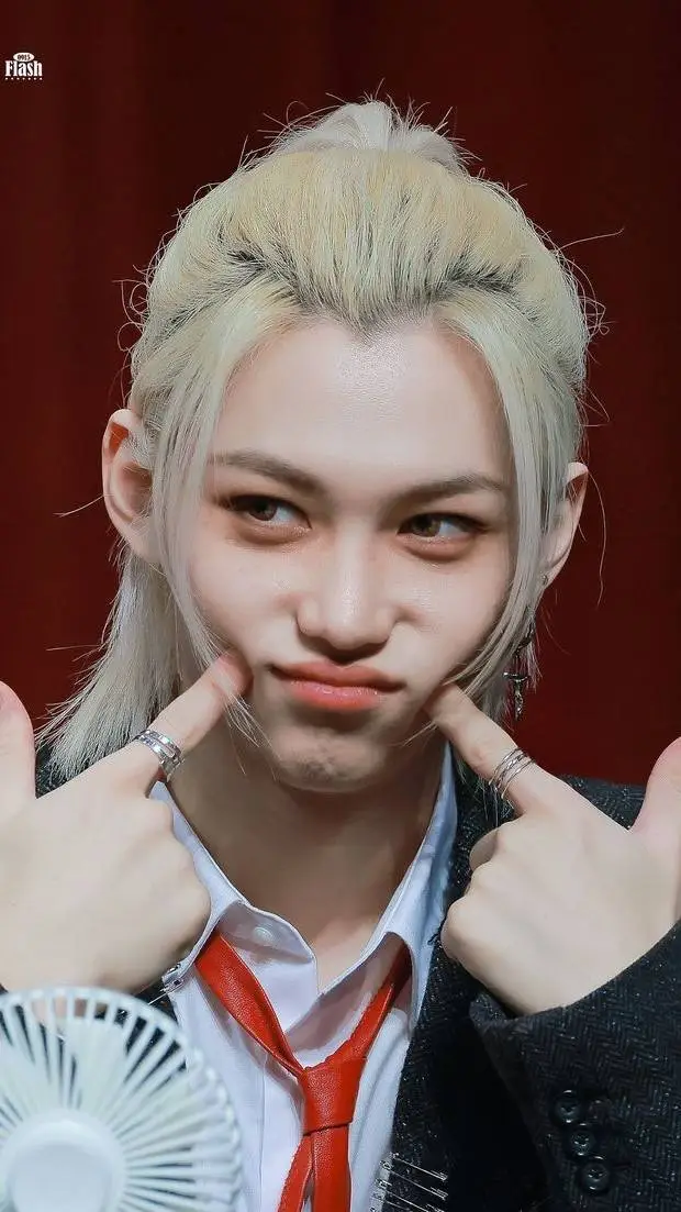 ai character: Felix  background