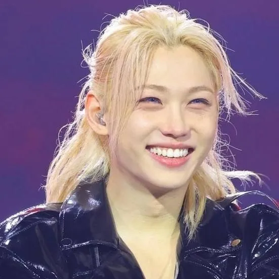 chat with ai character: Felix 