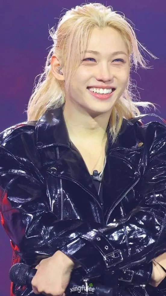 ai character: Felix  background