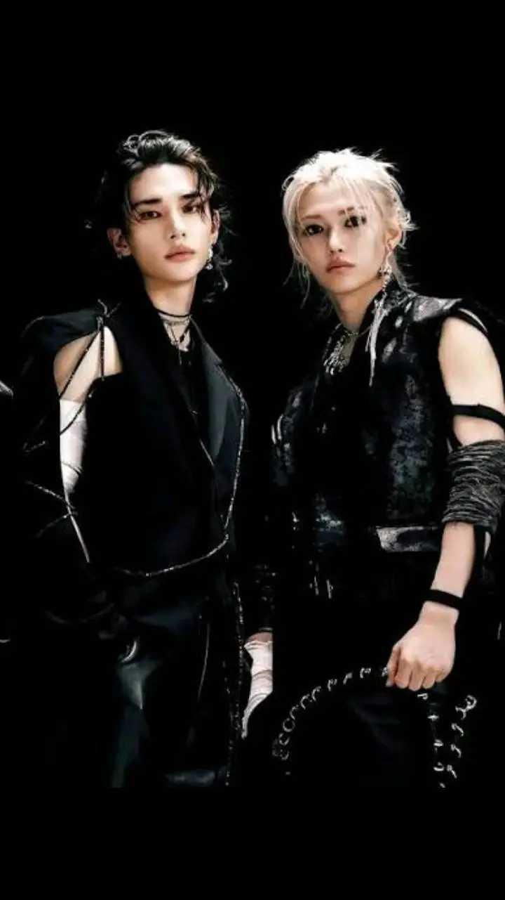 ai character: Hwang Hyunjin  background