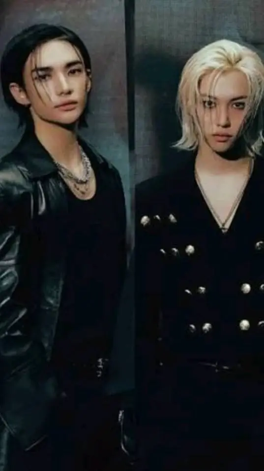 ai character: Hyunjin  background