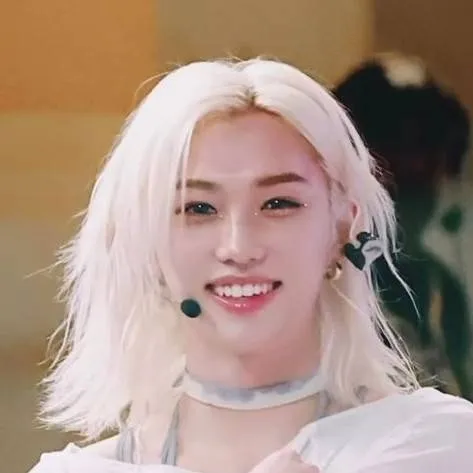 chat with ai character: Felix 