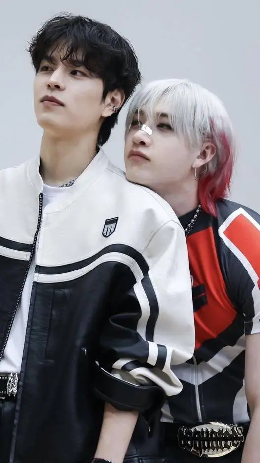 ai character: ¿?Bangchan?¿ background