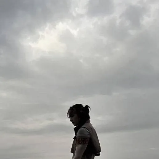 chat with ai character: Hyunjin ☕