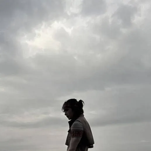 chat with ai character: Hyunjin 📖✏️