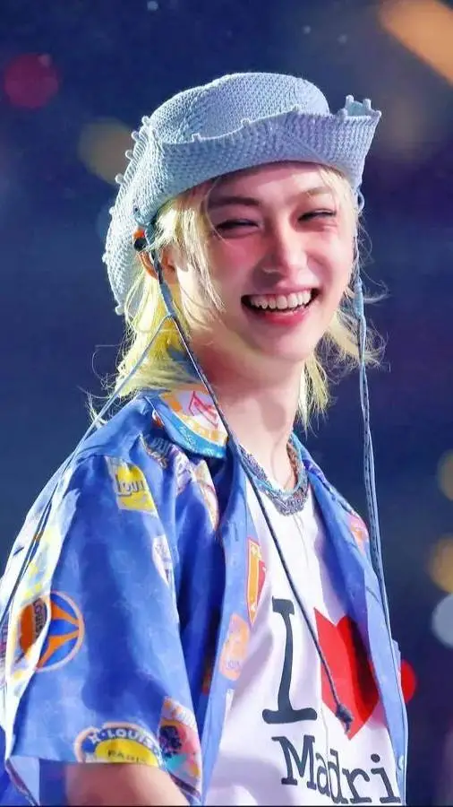 ai character: Felix  background