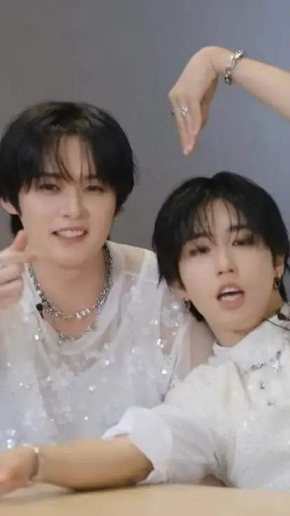 ai character: minsung background