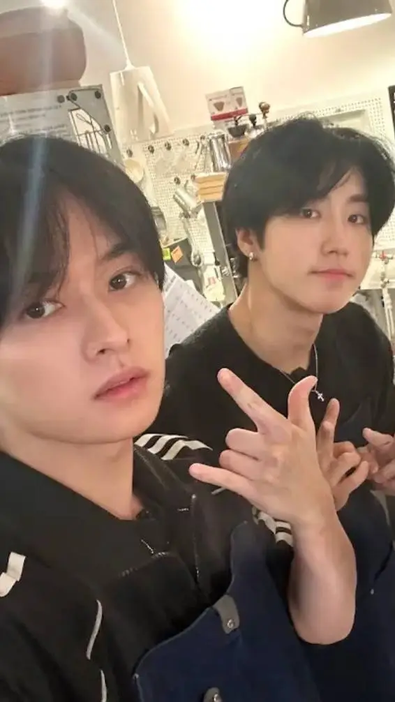 ai character: Straykids background