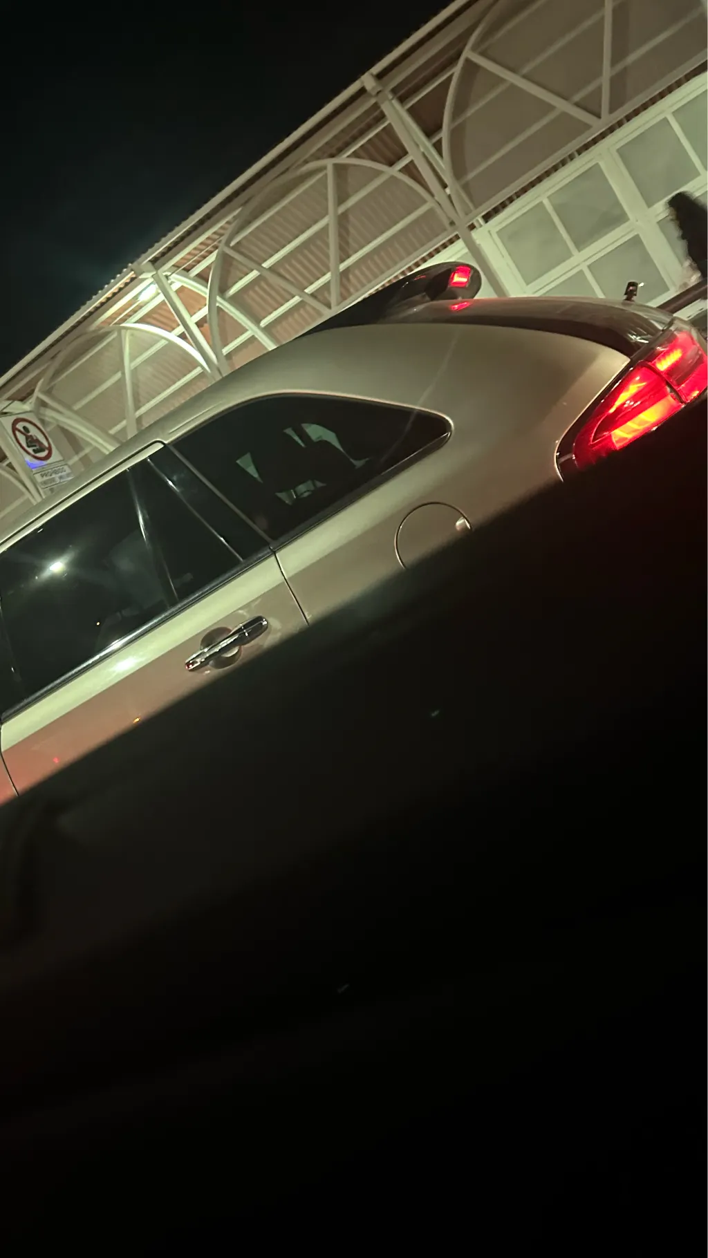 ai character: Creating Miku a ch background