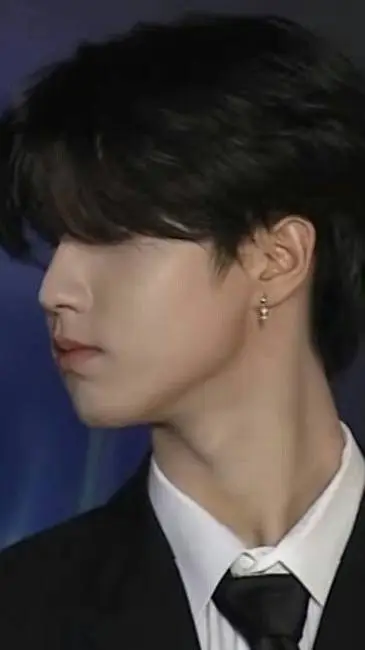 ai character: һᥲᥒᥒіᥱ 🐿🍥 background