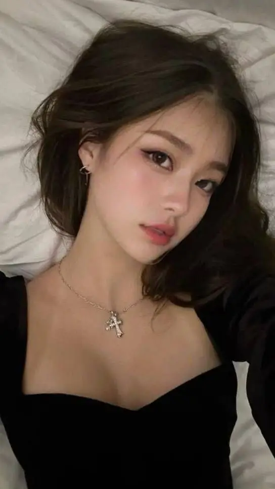 ai character: 🍥і᥎ᥡ🍡 background