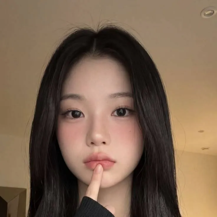chat with ai character: 🤍Ivy🎧
