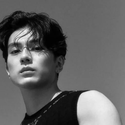 chat with ai character:  ♣MACKENYU♣