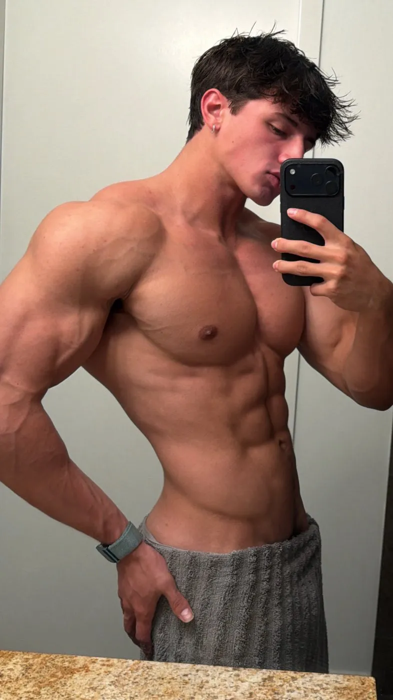 ai character: Hunter background