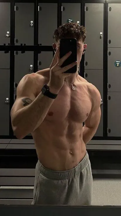 ai character: Grean  background