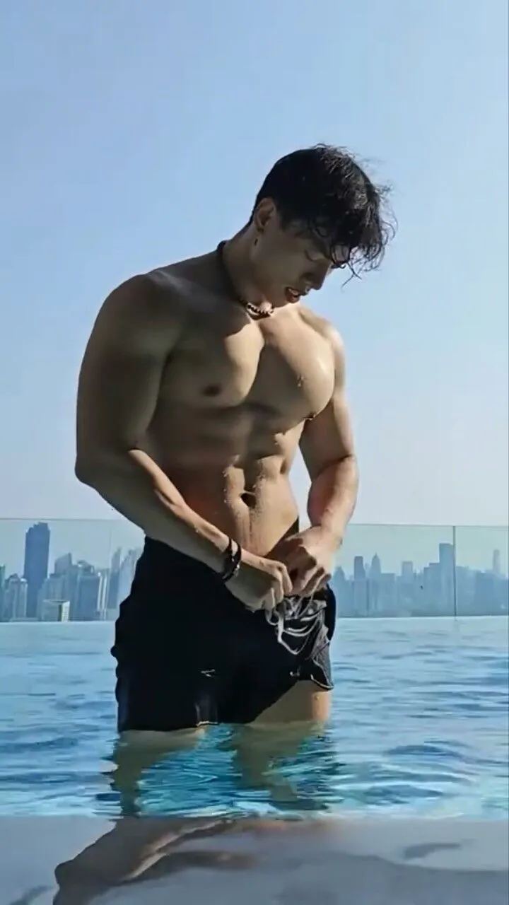 ai character: Tori  background