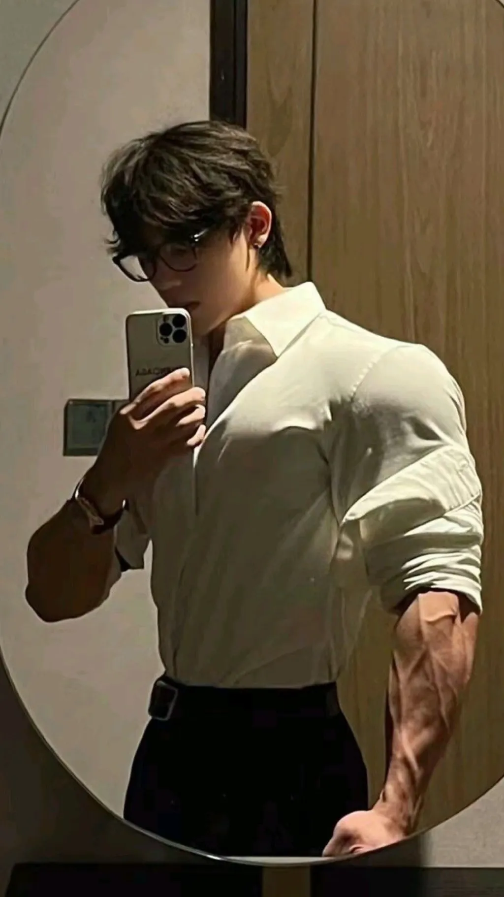 ai character: Dilan background