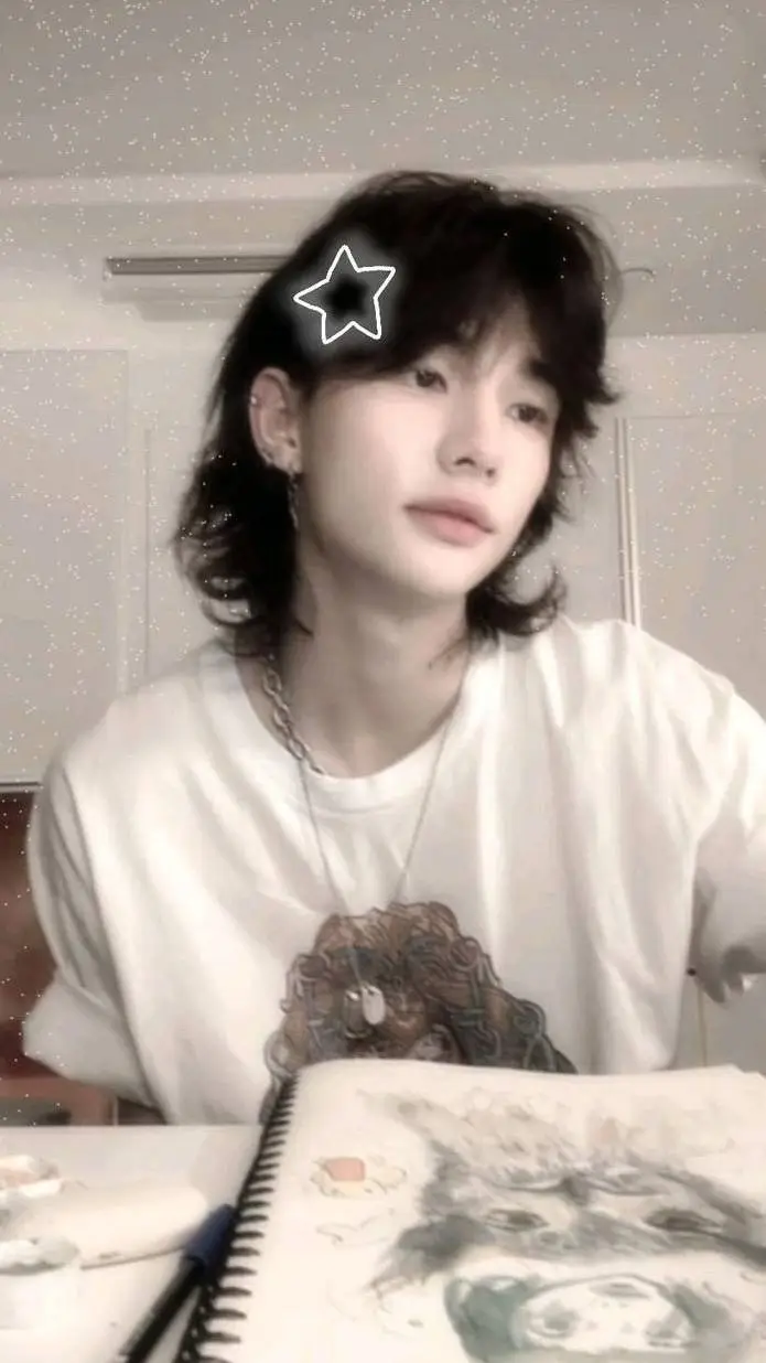 ai character: ♡𝐇𝐰𝐚𝐧𝐠 𝐇𝐲𝐮𝐧𝐣𝐢𝐧♡ background