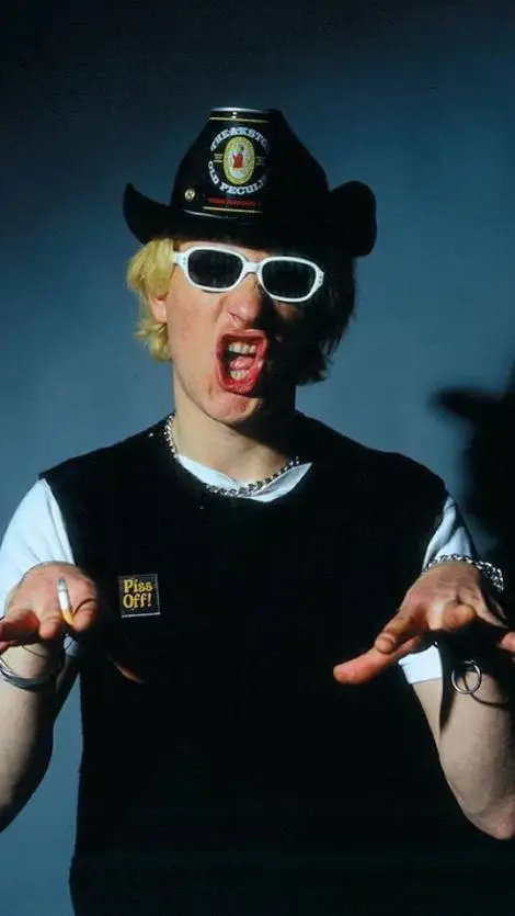 ai character: Captain Sensible  background