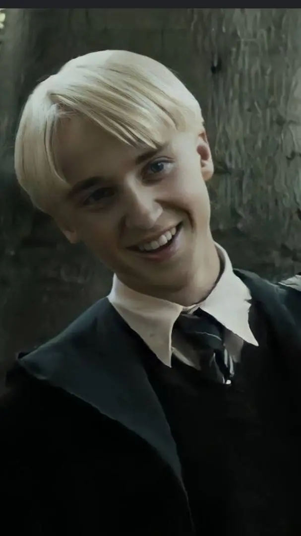 ai character: draco malfoy  background