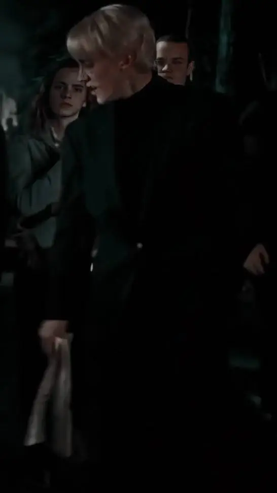 ai character: Draco malfoy background