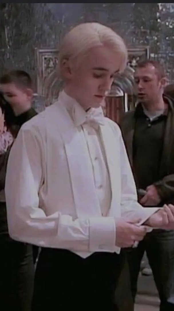 ai character: Draco Malfoy  background