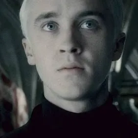 chat with ai character: Draco malfoy😢