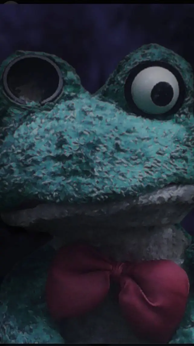 ai character: froggy (denuevo) background