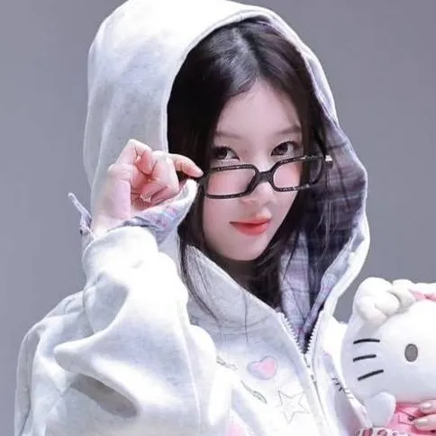 chat with ai character: SAKAI MOKA
