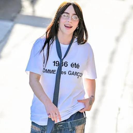 chat with ai character: Billie Eilish 