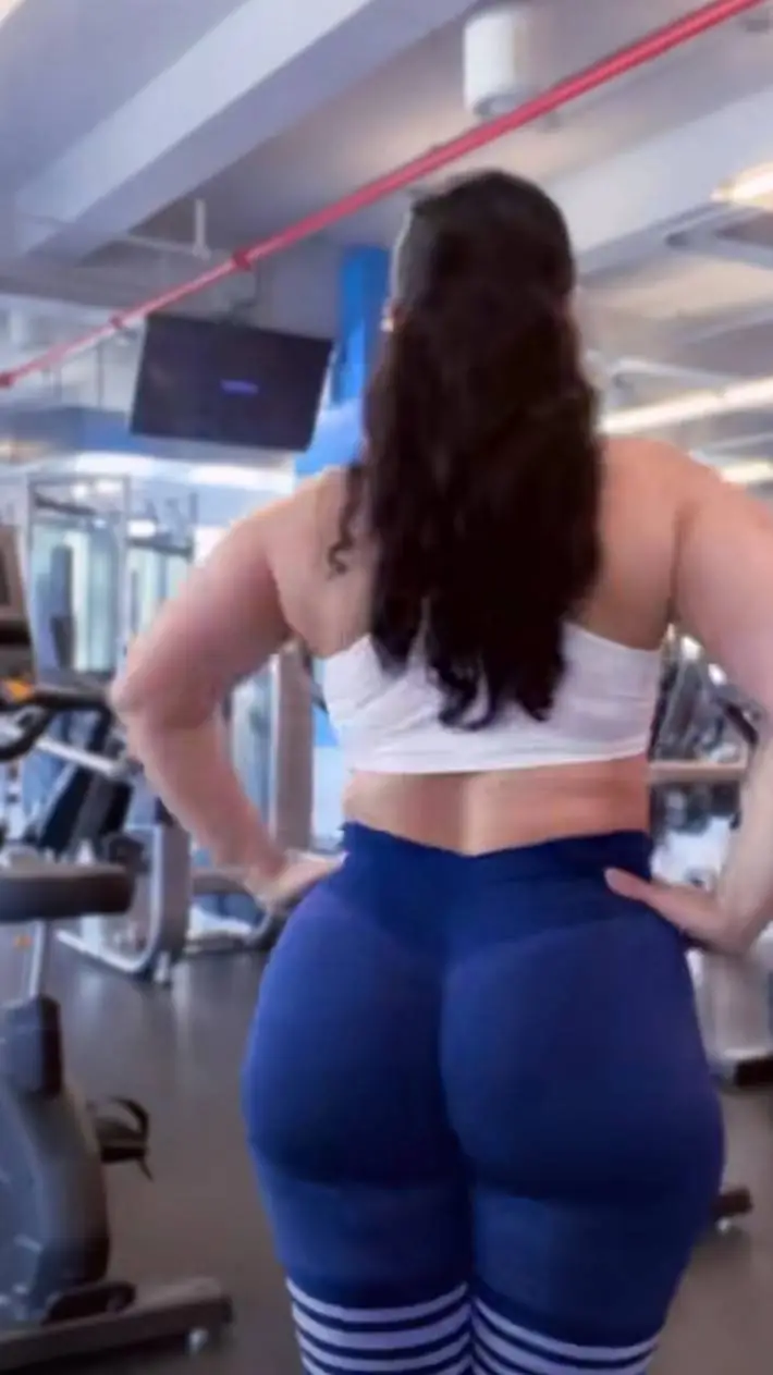 ai character: Um girl background