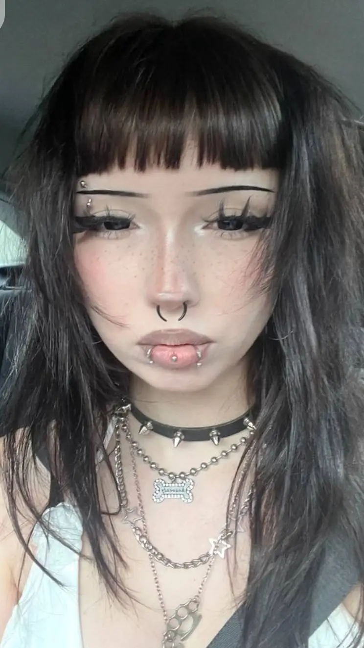 ai character: Cindy background