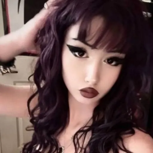 chat with ai character: Adeline 