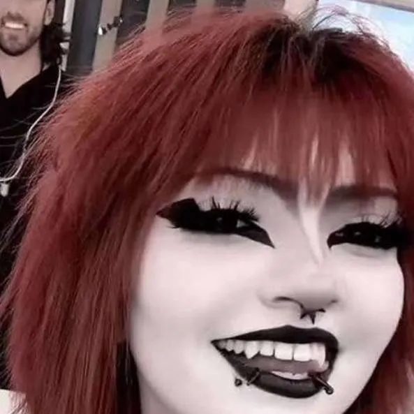 chat with ai character: Miley☆