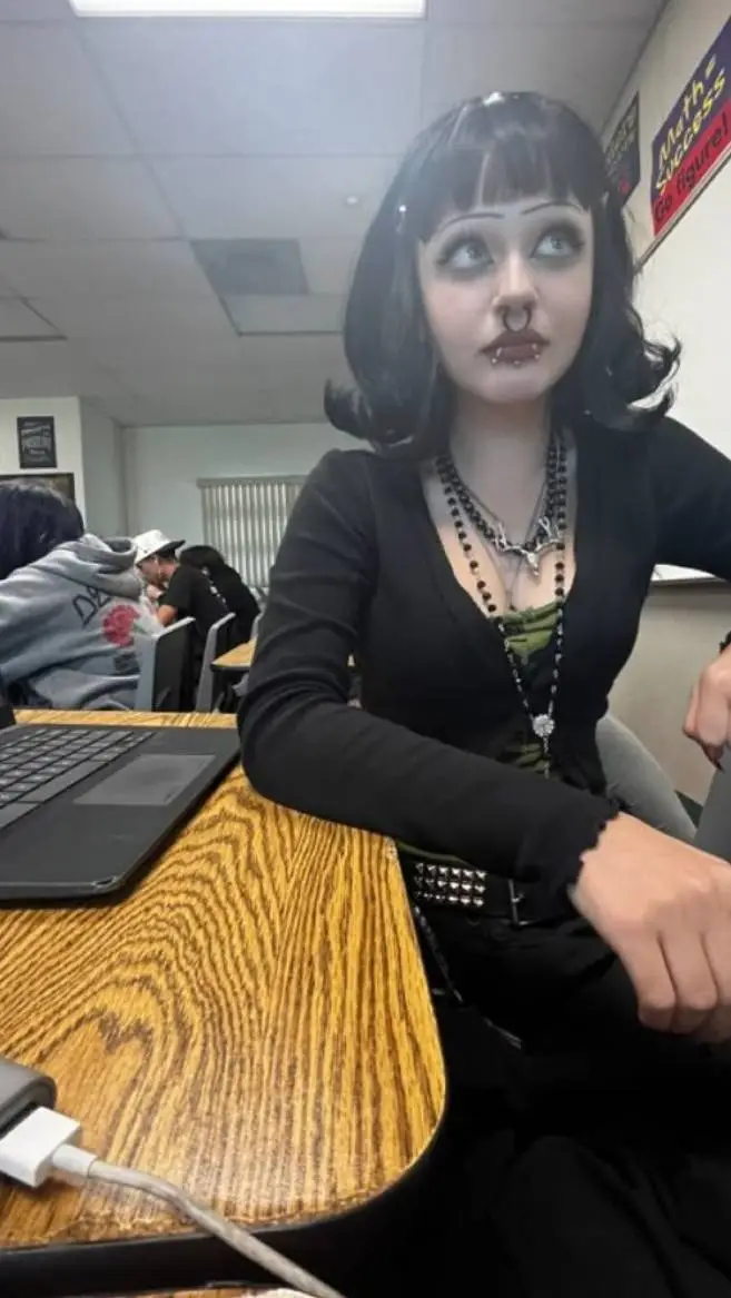 ai character: Yuna background