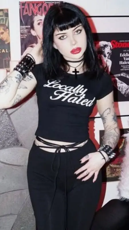 ai character: Daisy background